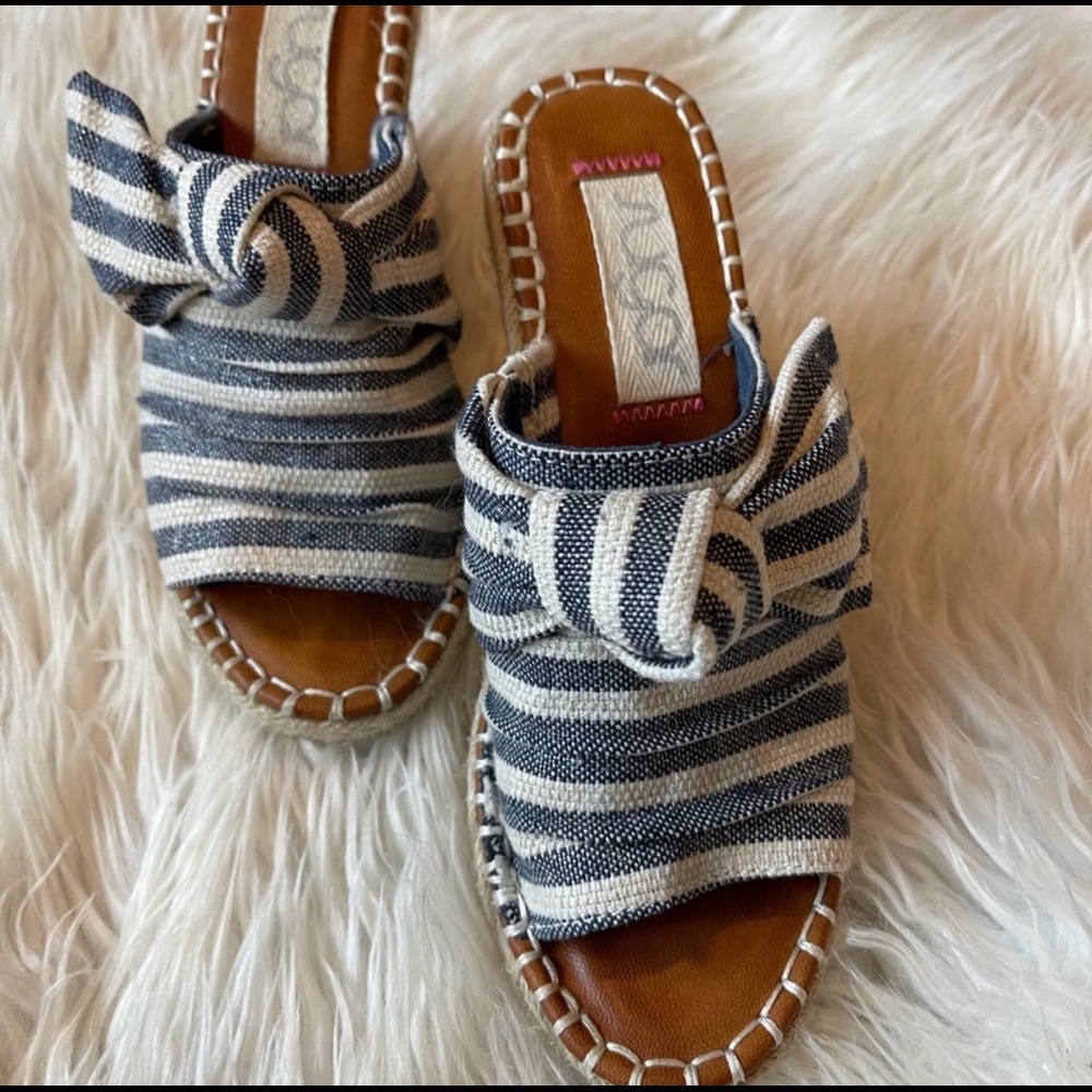 Women’s Sugar Wedge Sandals Size 6, 6 1/2 Blue and White Stripe